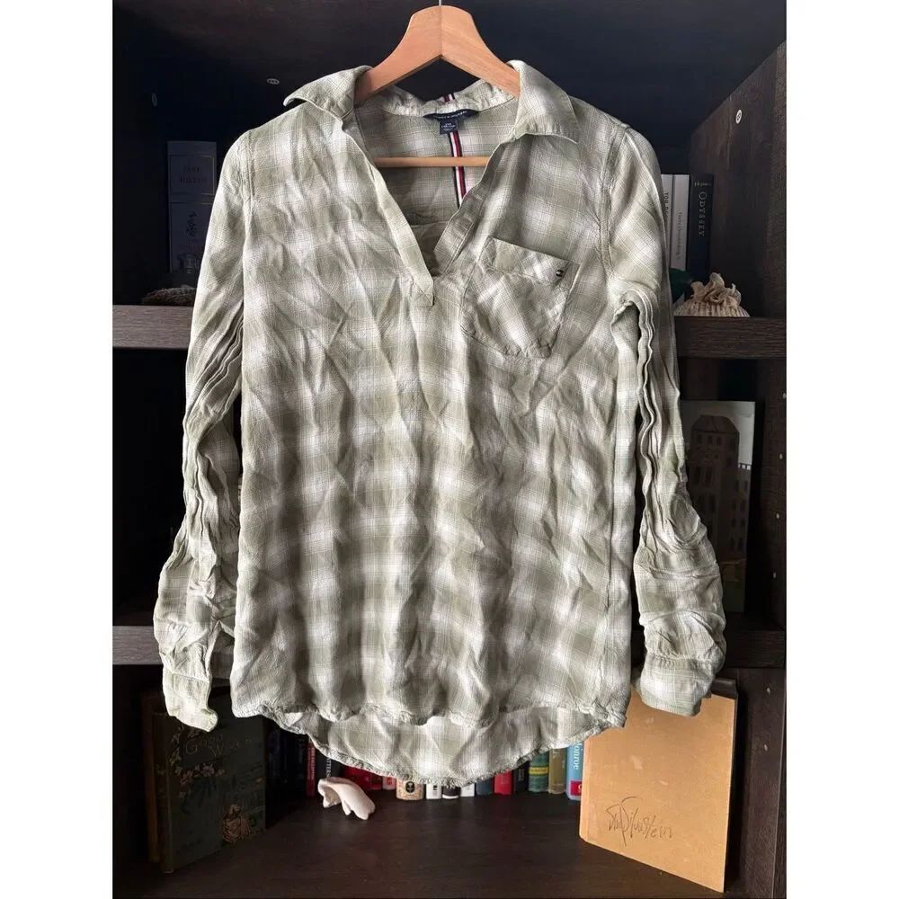 Tommy Hilfiger Women’s Green & White Plaid Button Front Top Size XXS